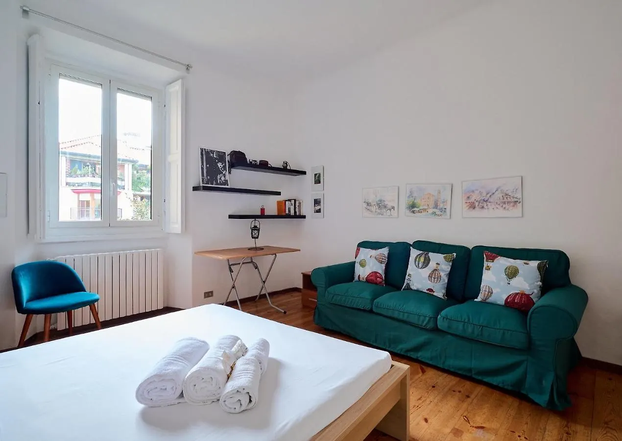 Xenia Apartments - Central Studio Apartment In Navigli Area Milan Italy