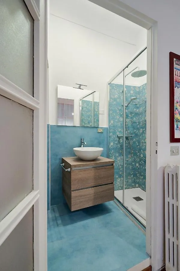 Xenia Apartments - Central Studio Apartment In Navigli Area Milan Italy