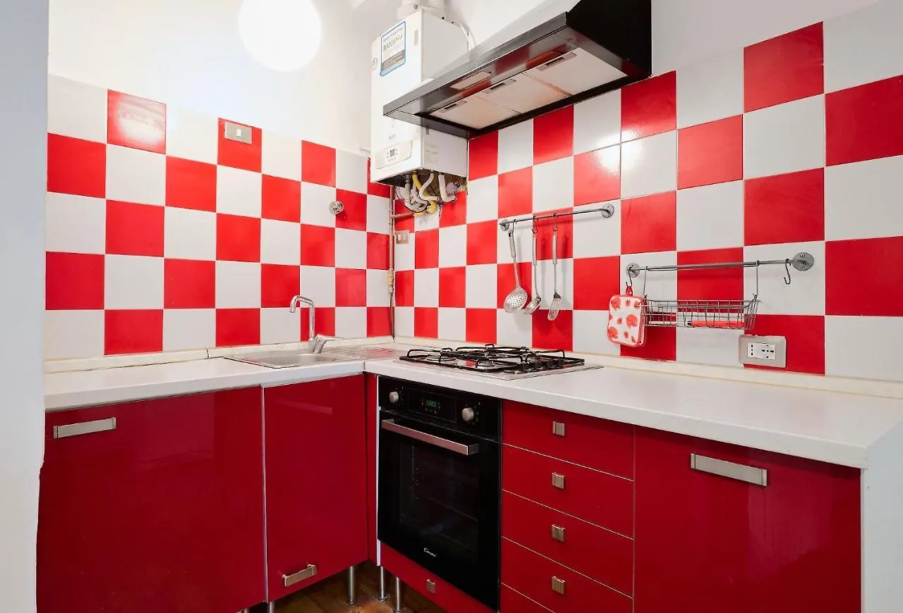 Xenia Apartments - Central Studio Apartment In Navigli Area Milan Italy