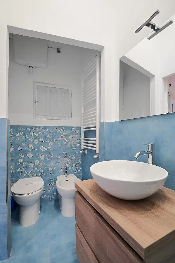 Xenia Apartments - Central Studio Apartment In Navigli Area Milan