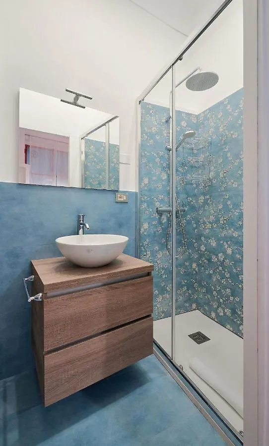 Xenia Apartments - Central Studio Apartment In Navigli Area Milan