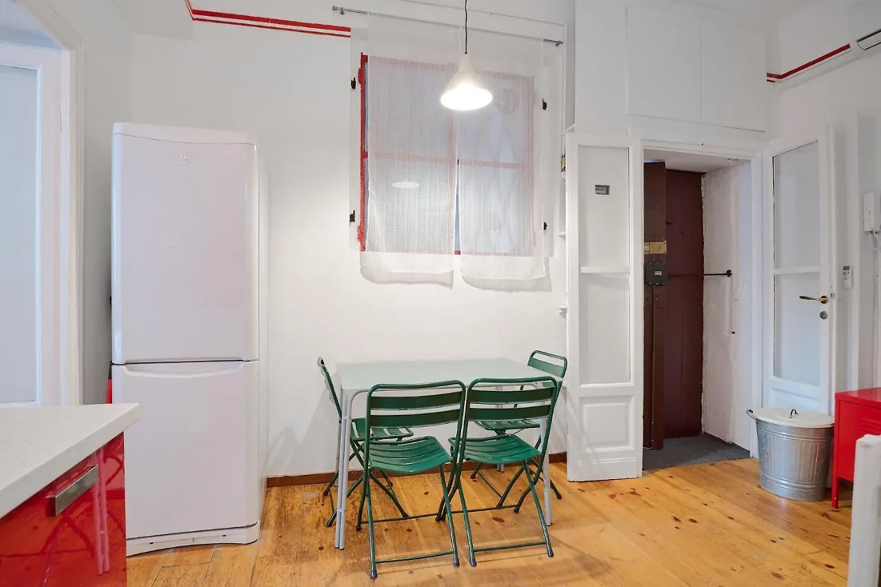 Xenia Apartments - Central Studio Apartment In Navigli Area Milan 0*,  Italy