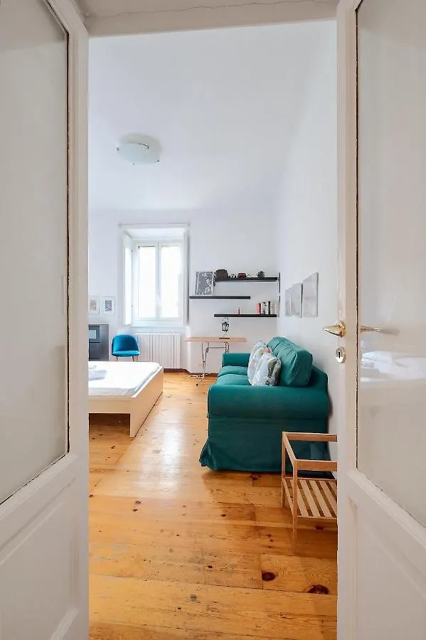 Xenia Apartments - Central Studio Apartment In Navigli Area Milan